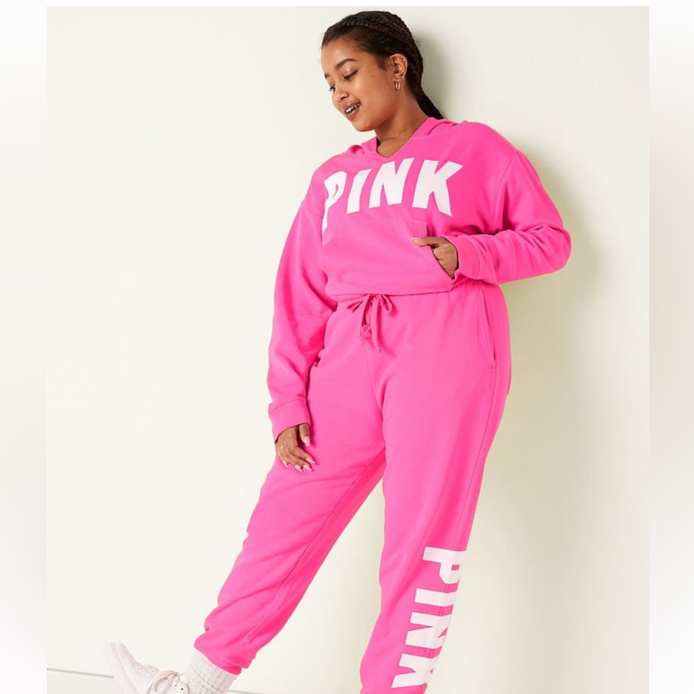 HOT PINK EVERYDAY LOUNGE RELAXED JOGGER Size: Small